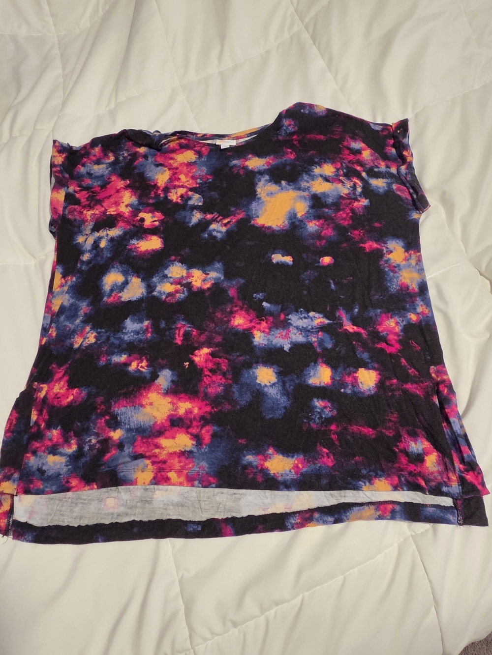 LuLaRoe Black Multi Tie-Dye Short Sleeve Tee